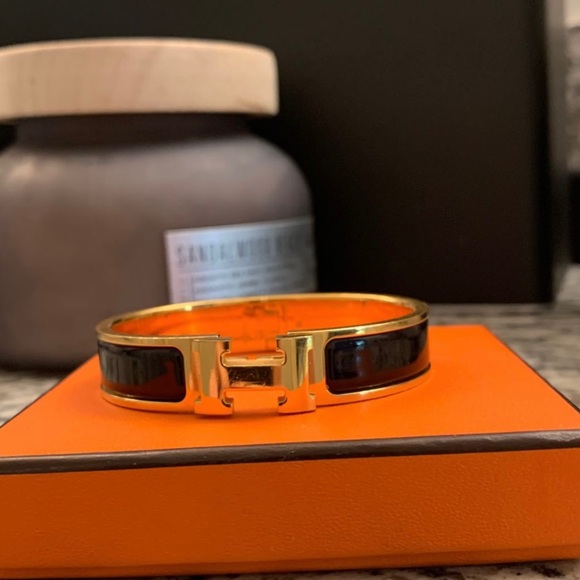 Authentic Used Hermes Clic Bracelete. - Picture 4 of 4